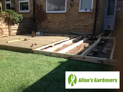 Exemplary Garden Design Located in Kingston upon Thames KT1